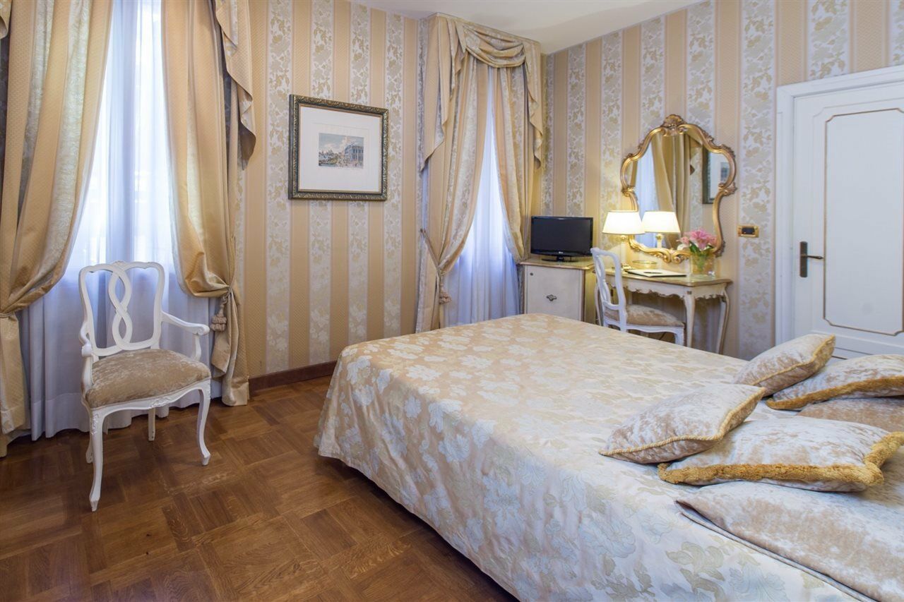 Savoia&jolanda Hotel