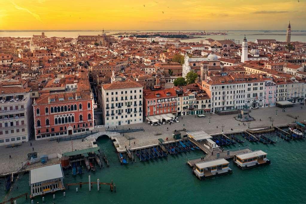 Savoia & Jolanda Venecia