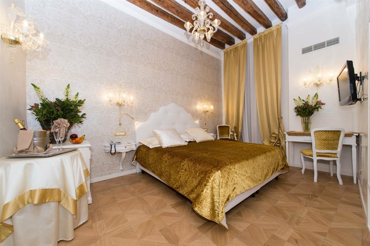 Hotel Savoia & Jolanda Venecia